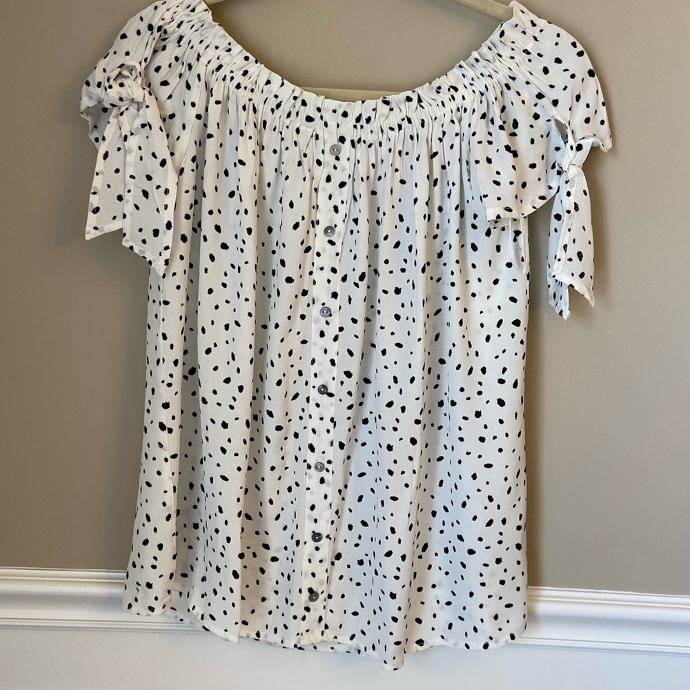 NWT She + Sky Black and White Off-Shoulder Blouse - Festival Wear Small - Large - Picture 2 of 11